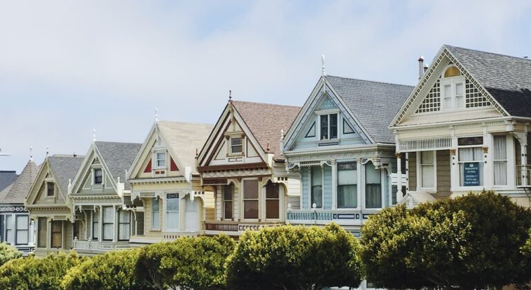What is better to buy in the U.S.: a house or an apartment